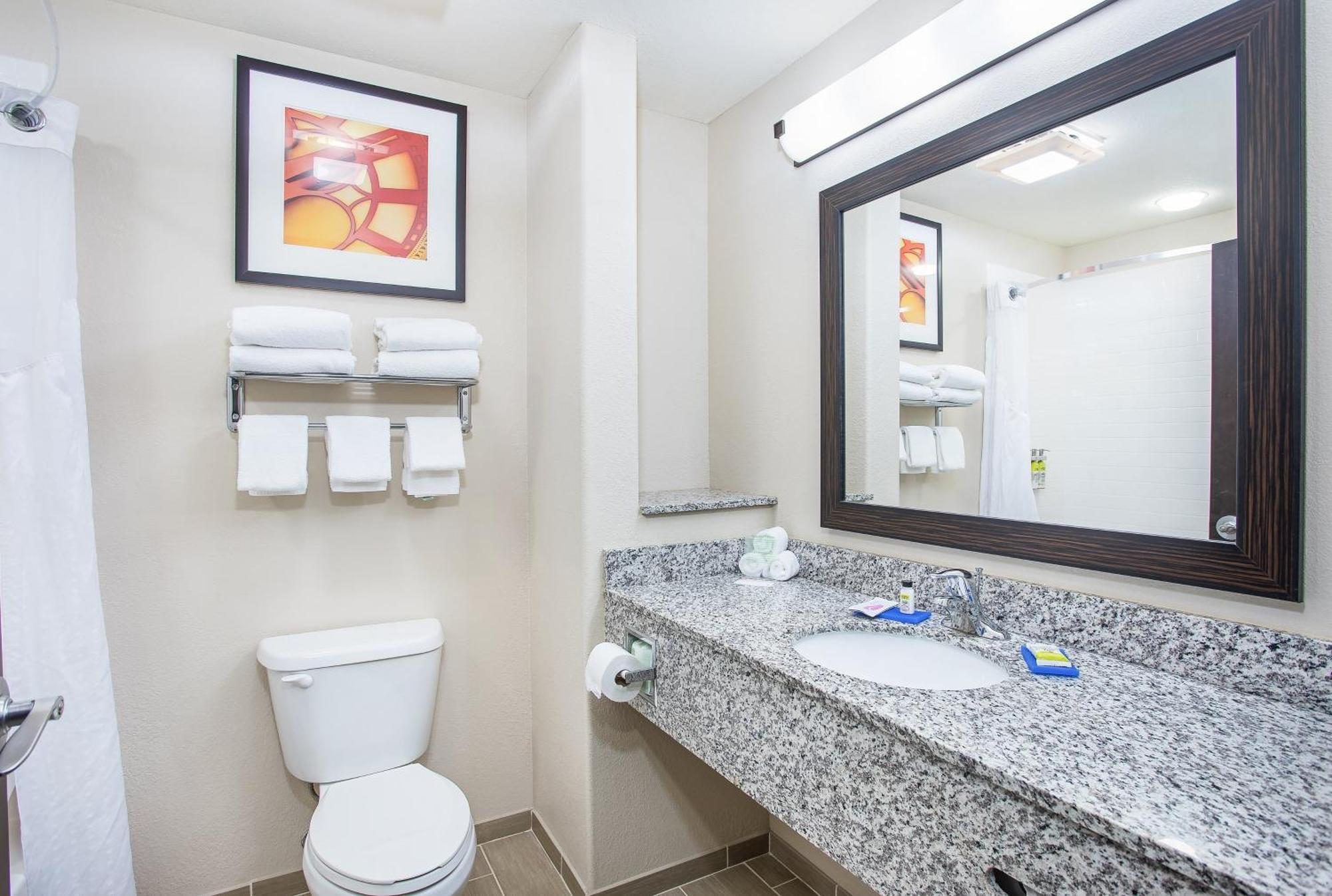 Holiday Inn Express Hotel & Suites Glasgow By Ihg Zewnętrze zdjęcie