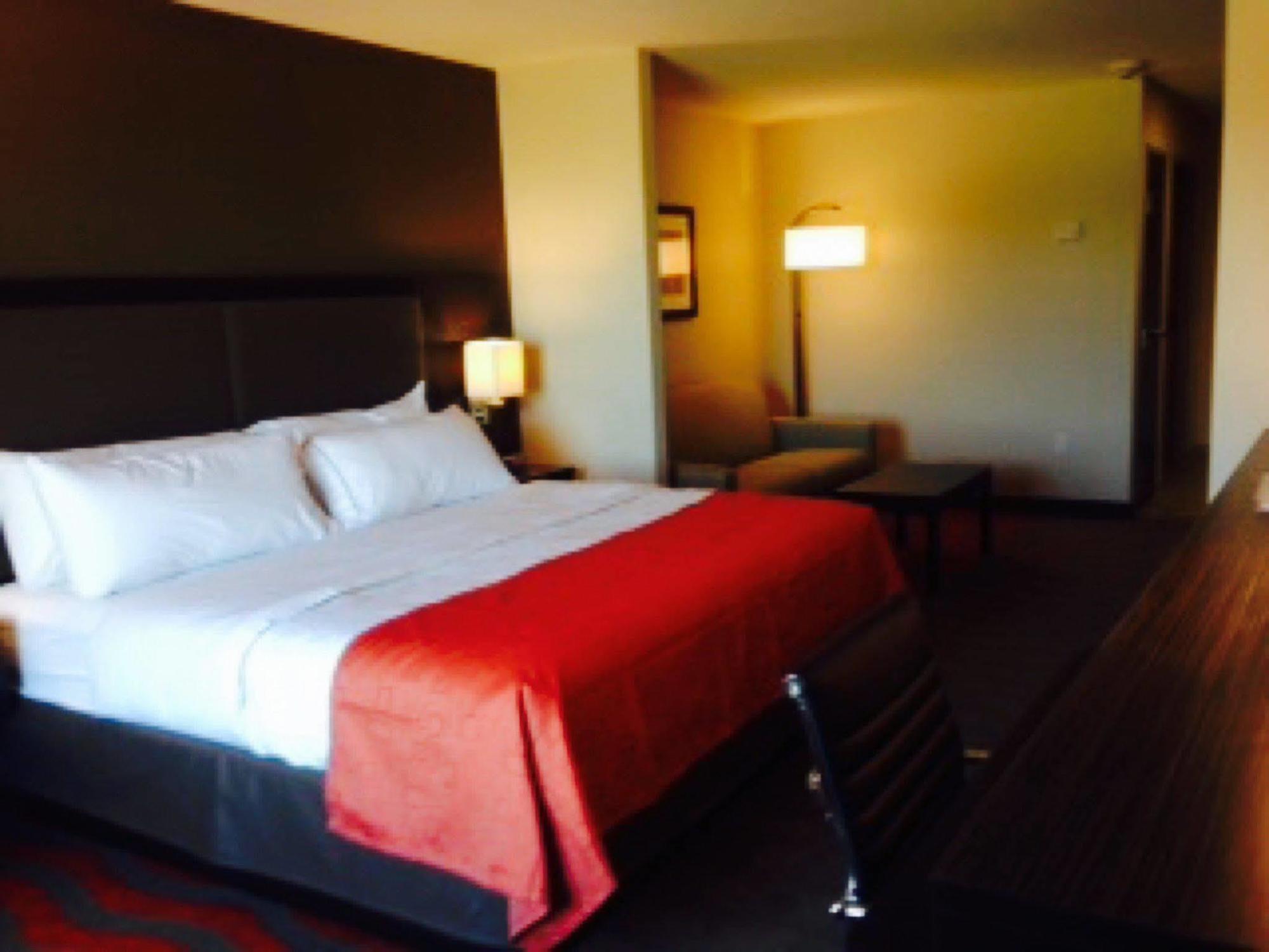 Holiday Inn Express Hotel & Suites Glasgow By Ihg Zewnętrze zdjęcie