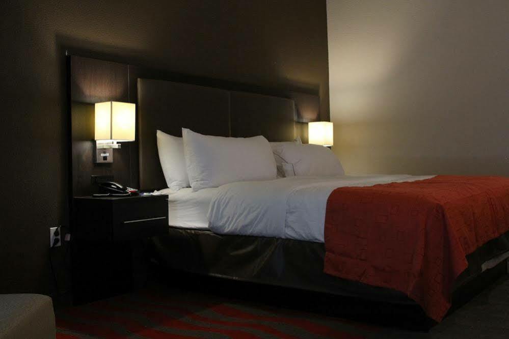Holiday Inn Express Hotel & Suites Glasgow By Ihg Zewnętrze zdjęcie
